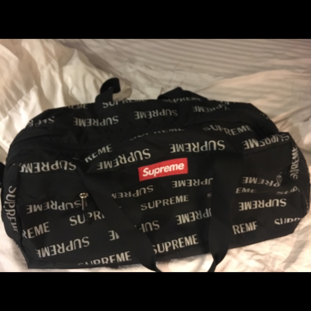 Supreme 3m reflective repeat logo duffle bag